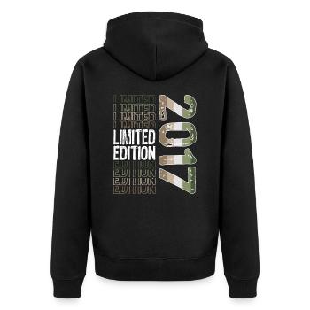 Limited Edition seit 2017 Geburtstag Vintage 2017 - Unisex Premium Bio Zip Hoodie - Schwarz - Hinten - Nico (187cm)