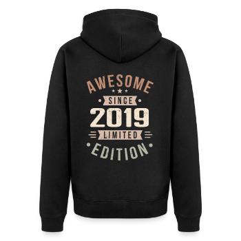 Original 2019 Jahrgang Vintage Geburtstag 2019 - Unisex Premium Bio Zip Hoodie - Schwarz - Hinten - Nico (187cm)