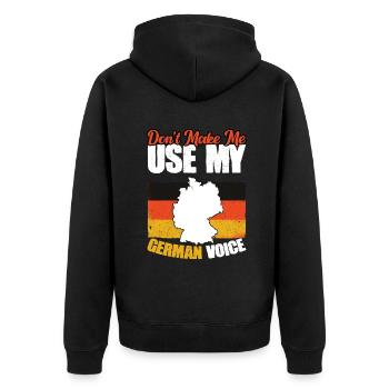 Bring mich nicht dazu, meine deutsche Stimme zu - Unisex Premium Bio Zip Hoodie - Schwarz - Hinten - Nico (187cm)