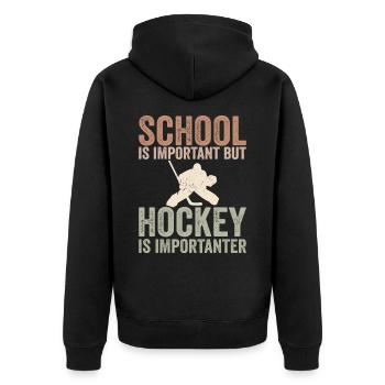 Schule ist wichtig, aber Eishockey ist noch wichtiger - Unisex Premium Bio Zip Hoodie - Schwarz - Hinten - Nico (187cm)