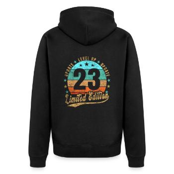 Update Level Up 23 Jahre Limited Edition Retro - Unisex Premium Bio Zip Hoodie - Schwarz - Hinten - Nico (187cm)