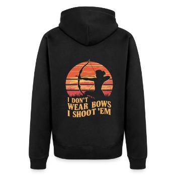 I Don't Wear Bows I Shoot Them Bogenschütze - Unisex Premium Bio Zip Hoodie - Schwarz - Hinten - Nico (187cm)