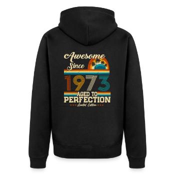 Né en 1973 Vintage Anniversaire Rétro - Veste à capuche bio Premium Unisexe - noir - Dos - Nico (187cm)