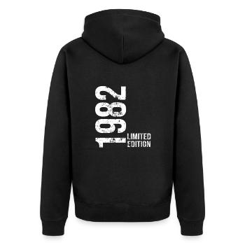 Limitierte Auflage von 1982 - Unisex Premium Bio Zip Hoodie - Schwarz - Hinten - Nico (187cm)