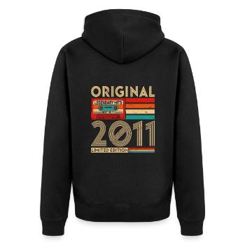 Original Vintage Geburtstag Geschenkidee 2011 - Unisex Premium Bio Zip Hoodie - Schwarz - Hinten - Nico (187cm)