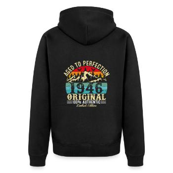 Perfekt gealtert 1946 original - Unisex Premium Bio Zip Hoodie - Schwarz - Hinten - Nico (187cm)