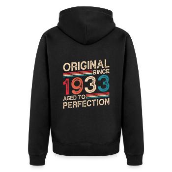 Original seit 1933 Perfekt gealtert - Unisex Premium Bio Zip Hoodie - Schwarz - Hinten - Nico (187cm)