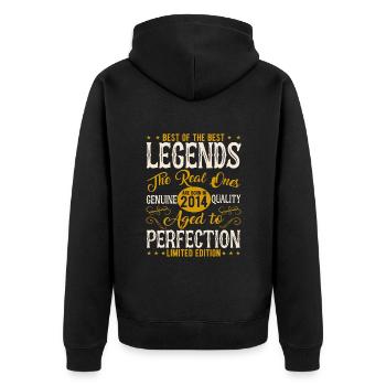 Legendär seit 2014 - Unisex Premium Bio Zip Hoodie - Schwarz - Hinten - Nico (187cm)