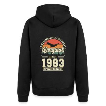 1983 - Zeitlose Eleganz - Unisex Premium Bio Zip Hoodie - Schwarz - Hinten - Nico (187cm)