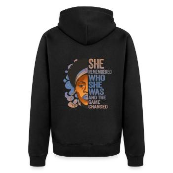 Elle s’est souvenue de qui elle était et le jeu a changé - Veste à capuche bio Premium Unisexe - noir - Dos - Nico (187cm)