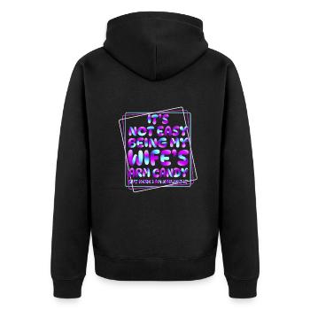 Es ist nicht einfach, das Armbonbon meiner Frau zu sein - Unisex Premium Bio Zip Hoodie - Schwarz - Hinten - Nico (187cm)