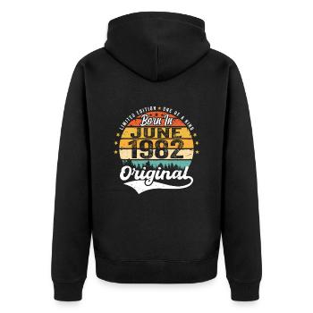 Born in June 1982 Birthday Gift June 1982 - Unisex Premium Bio Zip Hoodie - Schwarz - Hinten - Nico (187cm)