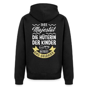 Die Hüterin der Kinder betritt das Gelände - Unisex Premium Bio Zip Hoodie - Schwarz - Hinten - Nico (187cm)