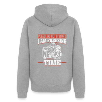 Please Do Not Disturb I Am Freezing Time — - Unisex Premium Bio Zip Hoodie - Grau meliert - Hinten - Nico (187cm)