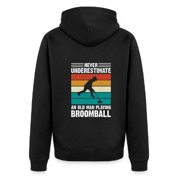 Broomball - Never Underestimate An Old Man Playing - Unisex Premium Bio Zip Hoodie - Schwarz - Hinten - Nico (187cm)