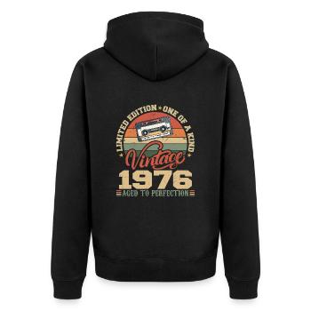 Jahrgang 1976 Retro 1976 Geburtstagsgeschenk - Unisex Premium Bio Zip Hoodie - Schwarz - Hinten - Nico (187cm)