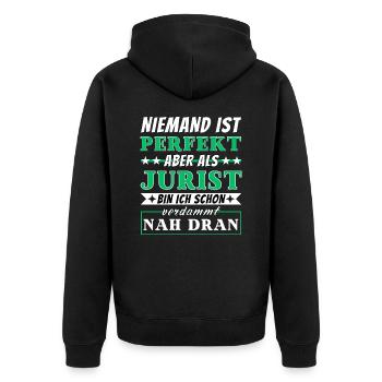 Niemand ist Perfekt - Juristen sind nah dran - Unisex Premium Bio Zip Hoodie - Schwarz - Hinten - Nico (187cm)
