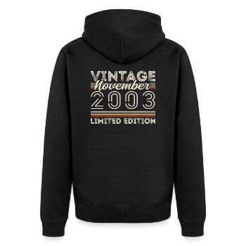 Jahrgang November 2003 Geburtstag November 2003 - Unisex Premium Bio Zip Hoodie - Schwarz - Hinten - Nico (187cm)