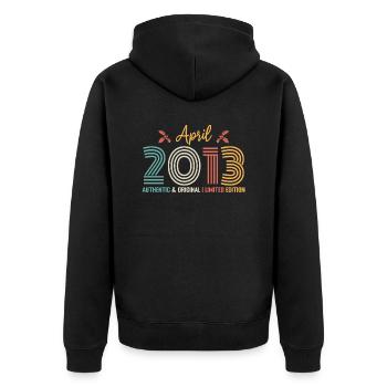 April 2013 Retro Geburtstag April 2013 - Unisex Premium Bio Zip Hoodie - Schwarz - Hinten - Nico (187cm)
