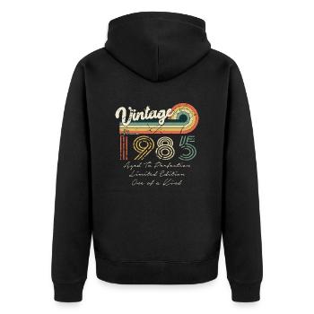 1985 Vintage Klassiker 1985 - Unisex Premium Bio Zip Hoodie - Schwarz - Hinten - Nico (187cm)