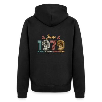 Juni 1979 Geburtstag Juni 1979 Juni Retro - Unisex Premium Bio Zip Hoodie - Schwarz - Hinten - Nico (187cm)