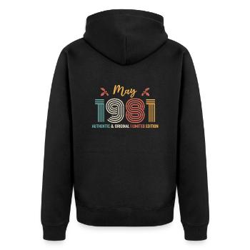 Mai 1981 Geburtstag Mai 1981 Retro Mai 1981 - Unisex Premium Bio Zip Hoodie - Schwarz - Hinten - Nico (187cm)