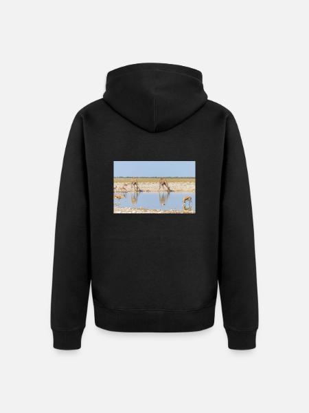 Giraffe und Landschaft im Etosha Nationalpark - Unisex Premium Bio Zip Hoodie - Schwarz