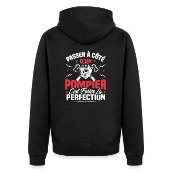 Humour Cadeau Pompier frôler la perfection - Veste à capuche bio Premium Unisexe - noir - Dos - Nico (187cm)