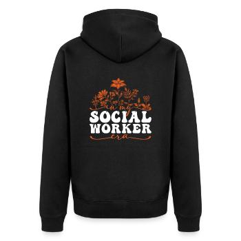 In My Social Worker Era Blumen Stilvolles Design - Unisex Premium Bio Zip Hoodie - Schwarz - Hinten - Nico (187cm)