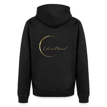 Lebe im Moment Logo,Design - Unisex Premium Bio Zip Hoodie - Schwarz - Hinten - Nico (187cm)