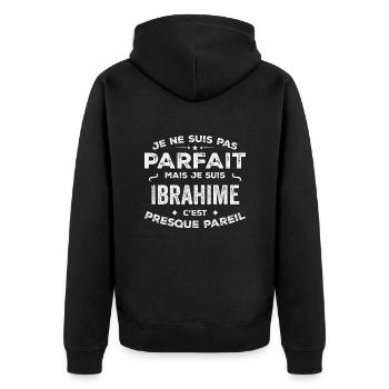 Ibrahime Ein Vorname, eine Geschichte, eine Persönlichkeit - Unisex Premium Bio Zip Hoodie - Schwarz - Hinten - Nico (187cm)