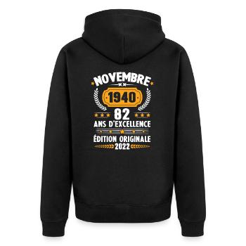 Cadeau D'anniversaire Rétro 82 Ans Novembre 1940 - Veste à capuche bio Premium Unisexe - noir - Dos - Nico (187cm)