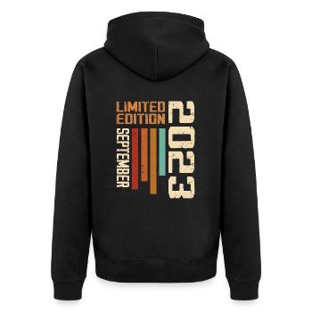 September 2023 Originelle Geschenkidee zum Geburtstag - Unisex Premium Bio Zip Hoodie - Schwarz - Hinten - Nico (187cm)