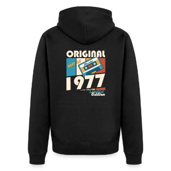 46. Geburtstag Kassette November Jahrgang 1977 - Unisex Premium Bio Zip Hoodie - Schwarz - Hinten - Nico (187cm)