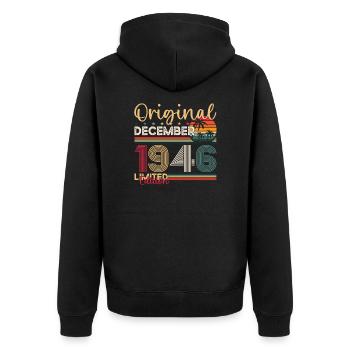 77e anniversaire Original Décembre Né 1946 - Veste à capuche bio Premium Unisexe - noir - Dos - Nico (187cm)
