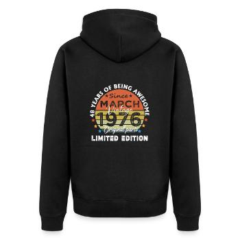 48 Jahre alt Baujahr 1976 Jahrgang März 1976 - Unisex Premium Bio Zip Hoodie - Schwarz - Hinten - Nico (187cm)