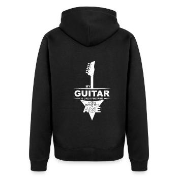 Meine Gitarre ist wie ein guter Wein - es wird besser mit Witz - Unisex Premium Bio Zip Hoodie - Schwarz - Hinten - Nico (187cm)