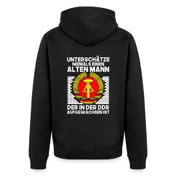 Unterschätze niemals einen alten Mann der in de... - Unisex Premium Bio Zip Hoodie - Schwarz - Hinten - Nico (187cm)