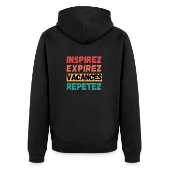 Einatmen, Ausatmen, Urlaub, Wiederholen, - Unisex Premium Bio Zip Hoodie - Schwarz - Hinten - Nico (187cm)