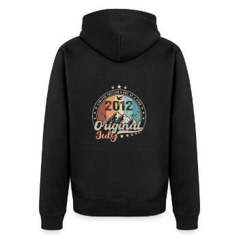 Juli 2012 Jubiläum Geschenkidee Juli 2012 - Unisex Premium Bio Zip Hoodie - Schwarz - Hinten - Nico (187cm)