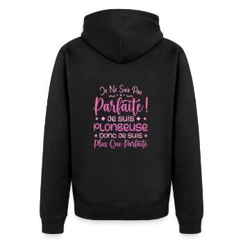 Eine mehr als perfekte Spülmaschine, ein Traumberuf - Unisex Premium Bio Zip Hoodie - Schwarz - Hinten - Nico (187cm)
