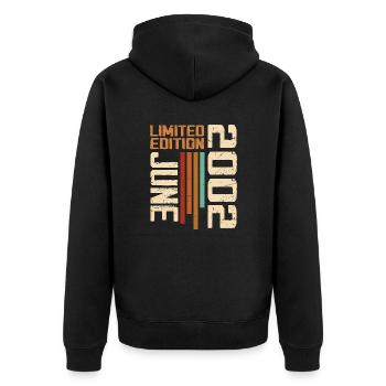 Juni 2002 Geburtstagsgeschenk Juni 2002 Retro 2002 - Unisex Premium Bio Zip Hoodie - Schwarz - Hinten - Nico (187cm)