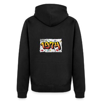 Street Legend 1974 Graffiti – 51 Jahre Bold - Unisex Premium Bio Zip Hoodie - Schwarz - Hinten - Nico (187cm)