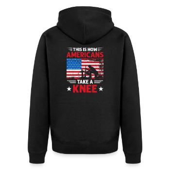 So gehen die Amerikaner am 4. Juli in die Knie - Unisex Premium Bio Zip Hoodie - Schwarz - Hinten - Nico (187cm)