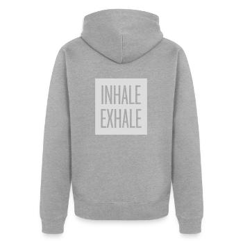 inhale exhale yoga Zitat - Unisex Premium Bio Zip Hoodie - Grau meliert - Hinten - Nico (187cm)