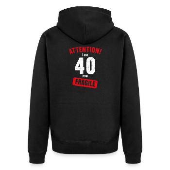 Achtung Ich bin jetzt 40 Fragile 40. Geburtstag - Unisex Premium Bio Zip Hoodie - Schwarz - Hinten - Nico (187cm)