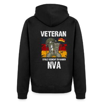 Stolzer NVA Veteran der DDR Armee - Unisex Premium Bio Zip Hoodie - Schwarz - Hinten - Nico (187cm)