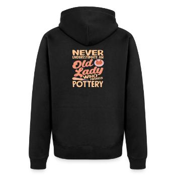 Never underestimate an old lady who - Unisex Premium Organic Zip Hoodie - black - Back - Nico (187cm)