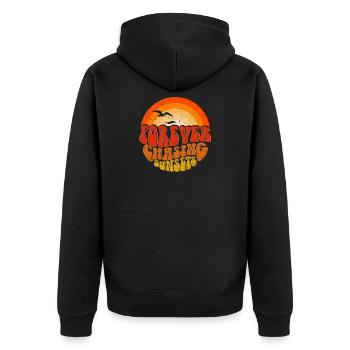 Forever Chasing Sunsets Retro Emblem - Unisex Premium Bio Zip Hoodie - Schwarz - Hinten - Nico (187cm)