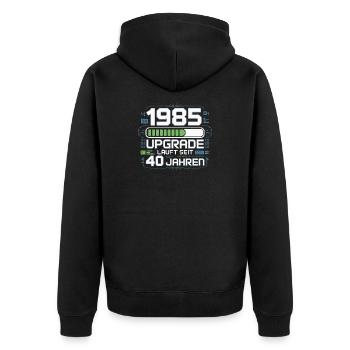 1985 Upgrade Jubiläum - Unisex Premium Bio Zip Hoodie - Schwarz - Hinten - Nico (187cm)